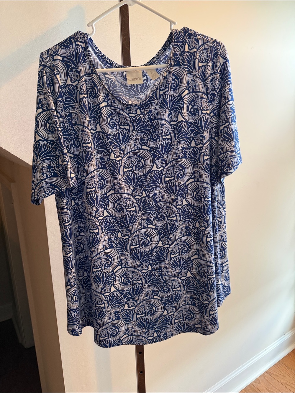 Chico's Navy and White Swirl Print Short Sleeve Tee